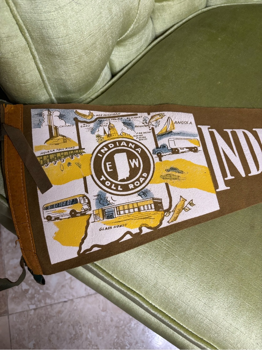 Vintage 1960's Indiana Toll Road Landmarks Felt Pennant Travel Flag 26" - Picture 3 of 7